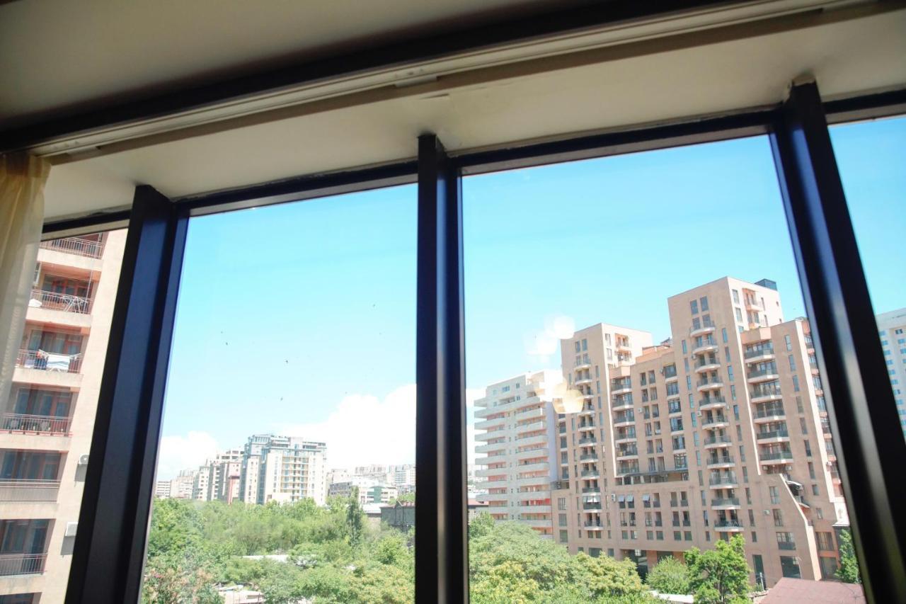 City Center Appartment At Buzand St. 예레반 외부 사진