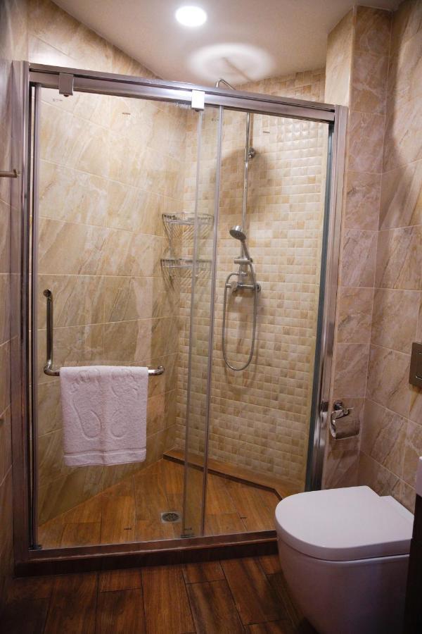 City Center Appartment At Buzand St. 예레반 외부 사진