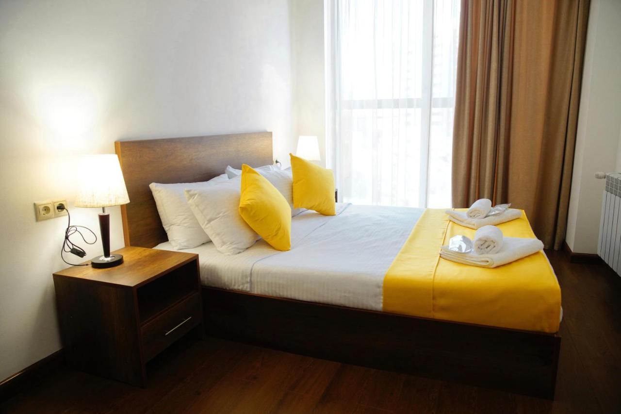 City Center Appartment At Buzand St. 예레반 외부 사진